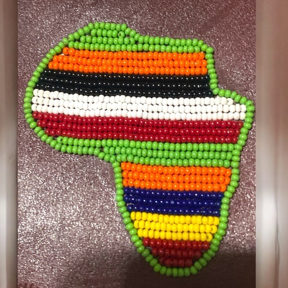 Leather Hand Tooled Mini Shoulder Bag with Beaded African Design 7” x 5” x 2” - Picture 7 of 11